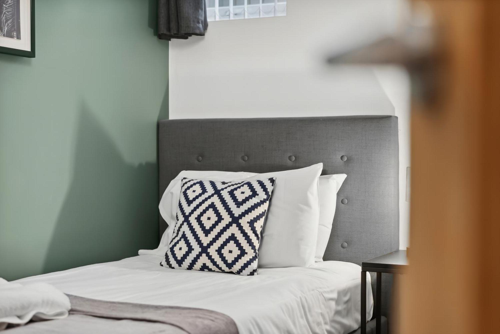 Corinium Lodge - Town Centre Apartment Cirencester Kültér fotó